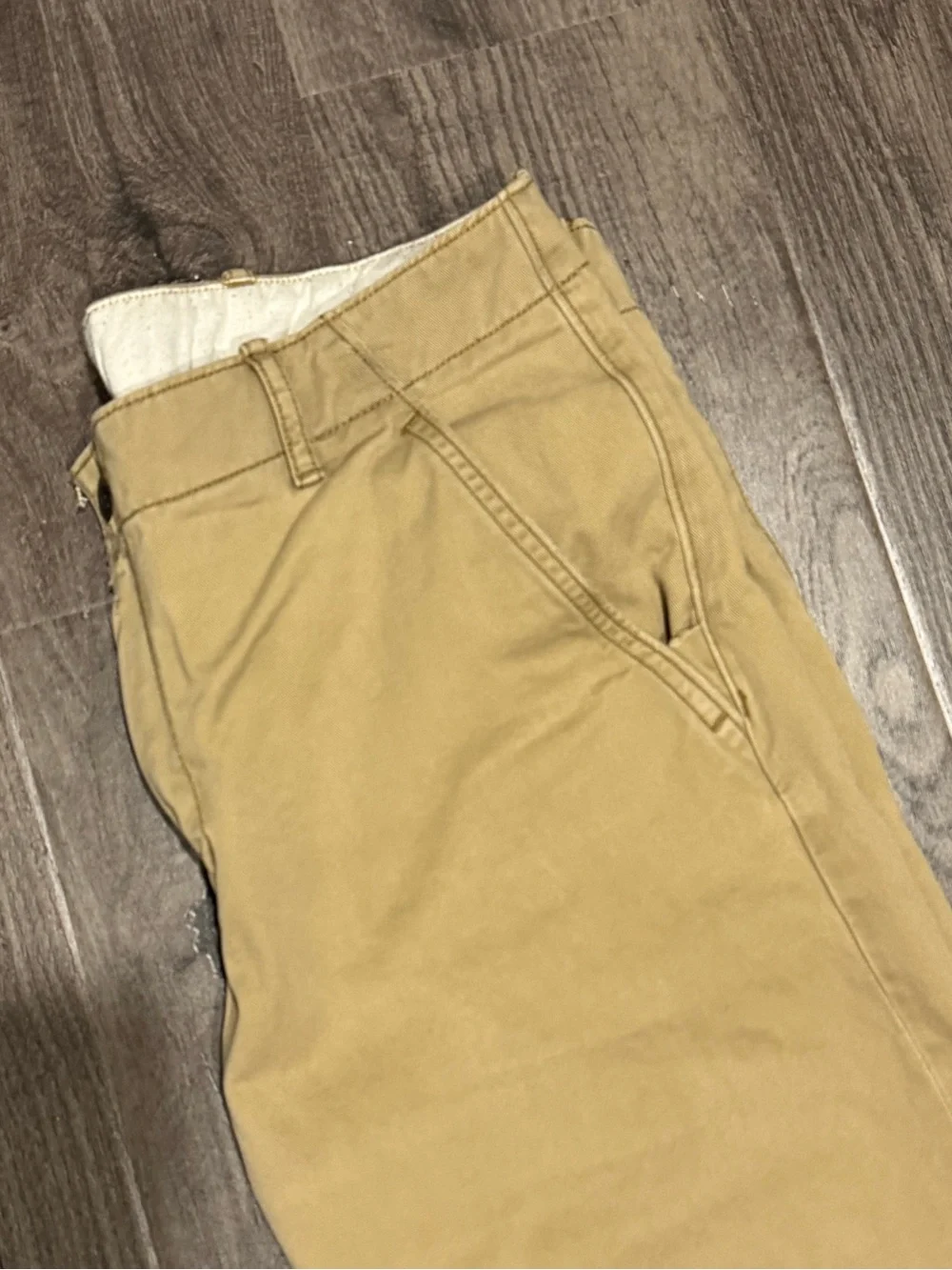Levi's Strauss Classic Men's tan Chino Pants in Khaki W32 L34